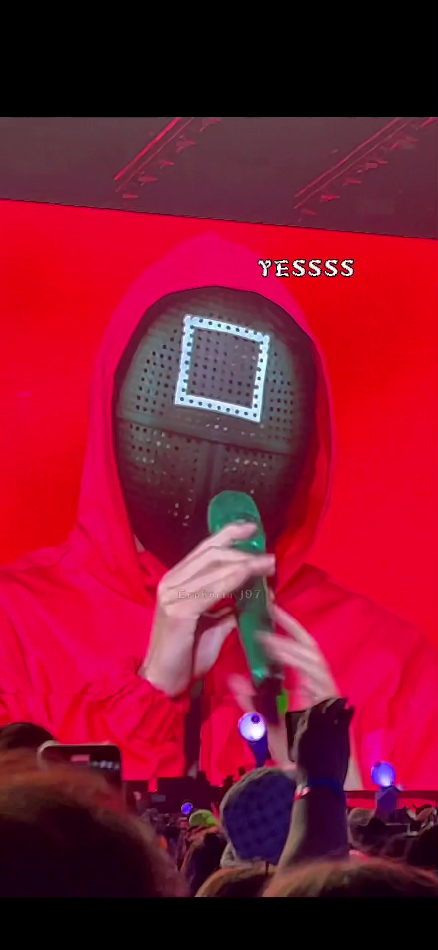@⟬⟭⁷✨
