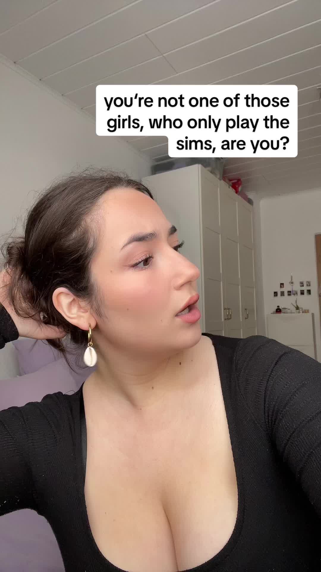 @kiki | sims 4 creator