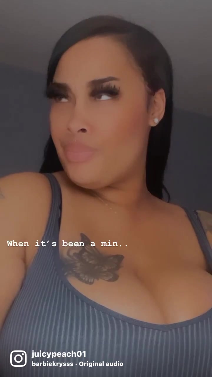 @Peachesssss