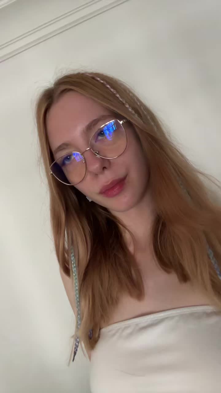 @_Carla_