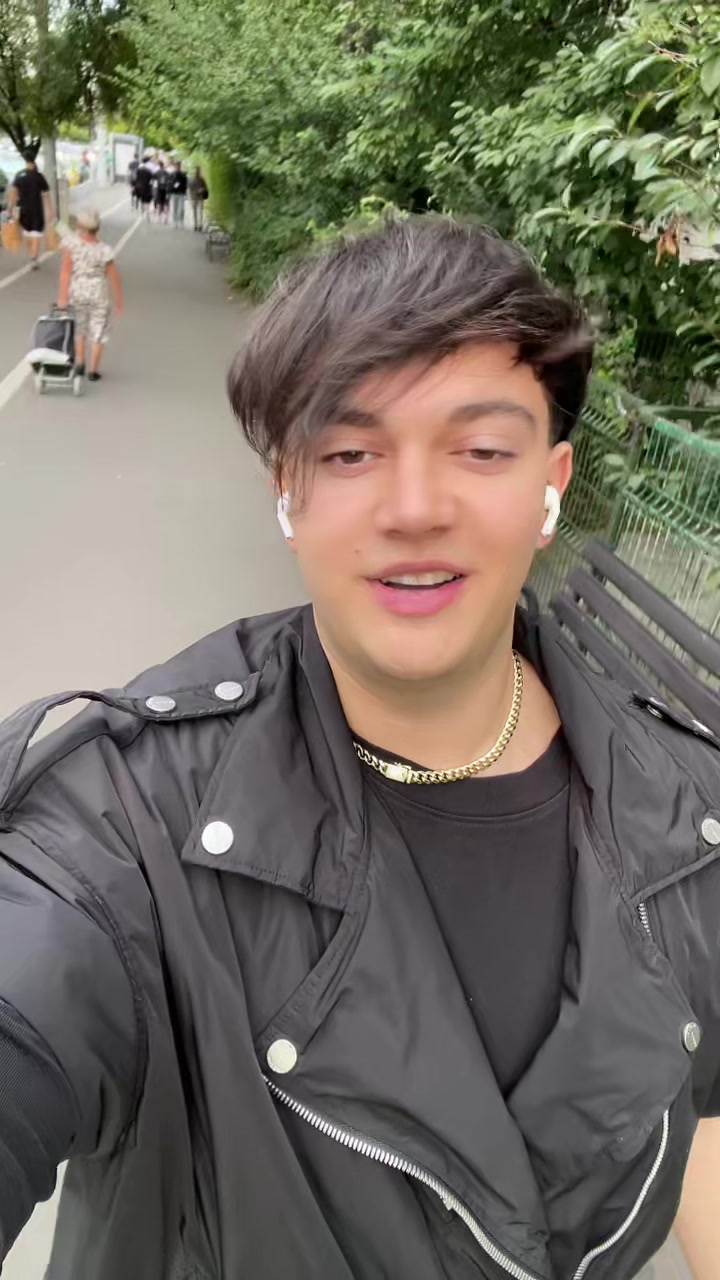 @ronniedaia