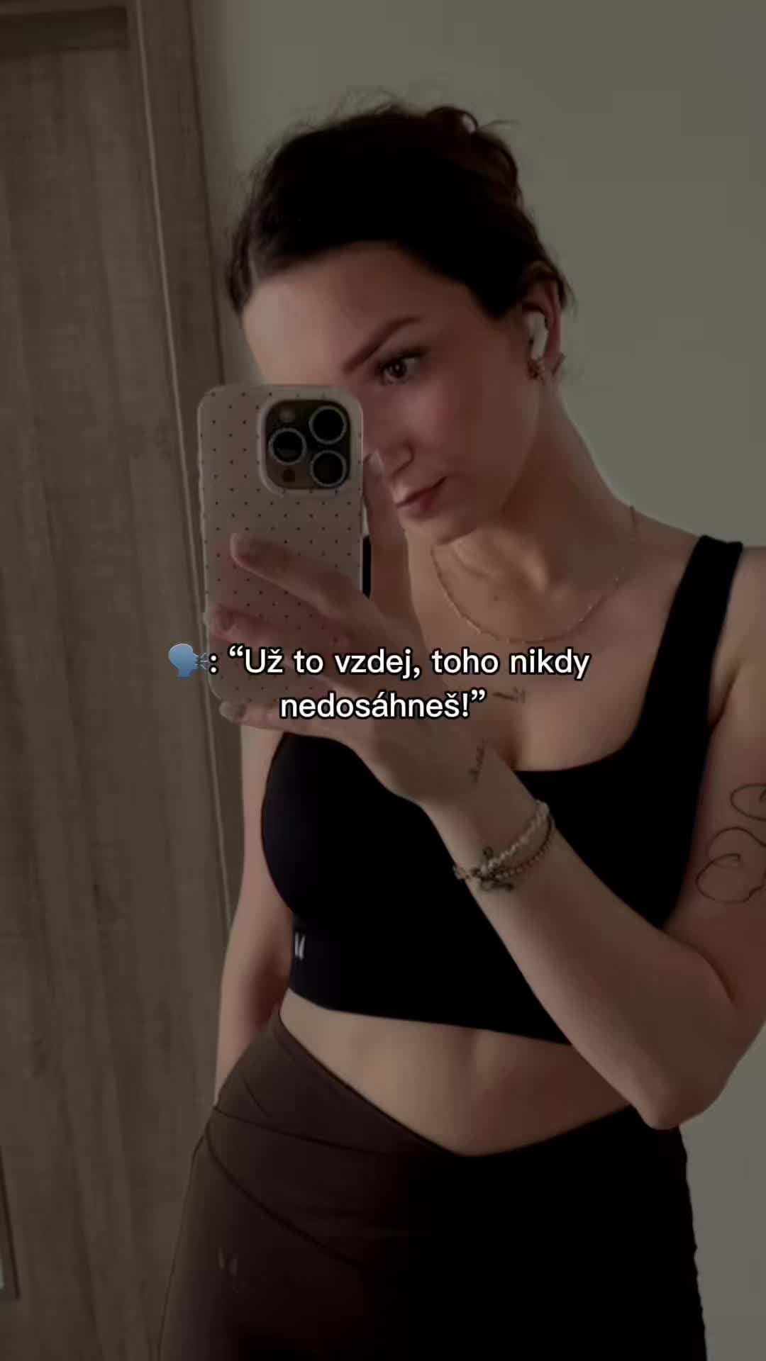 @&Scaron;&aacute;rka | vlasy&realita