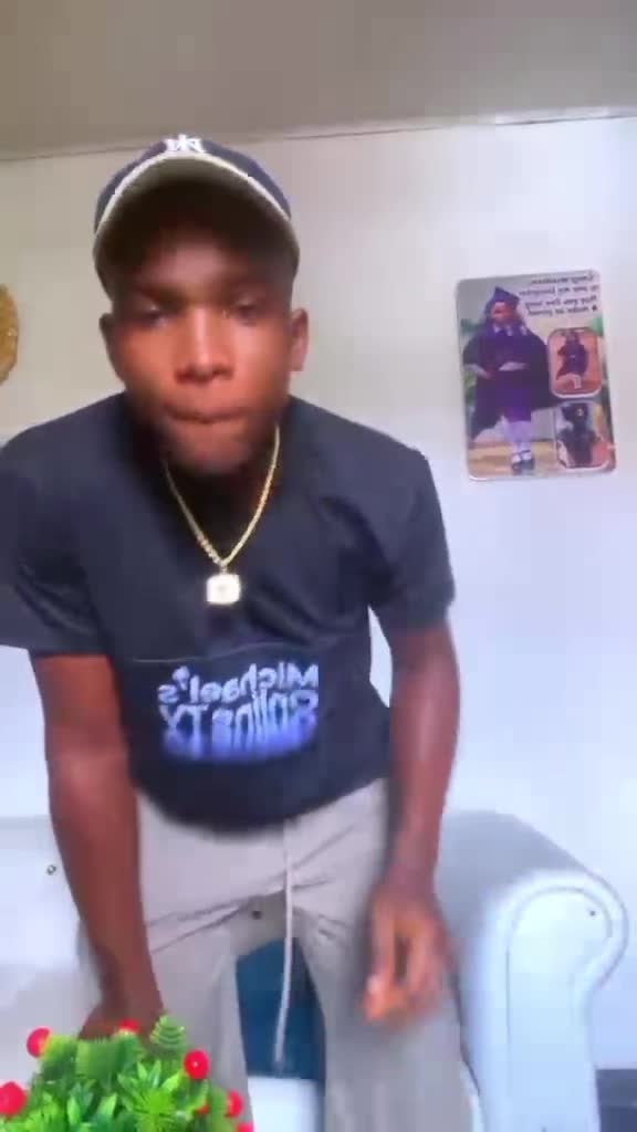@Ezo