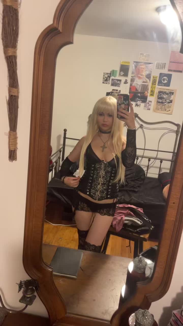 @Ellelell