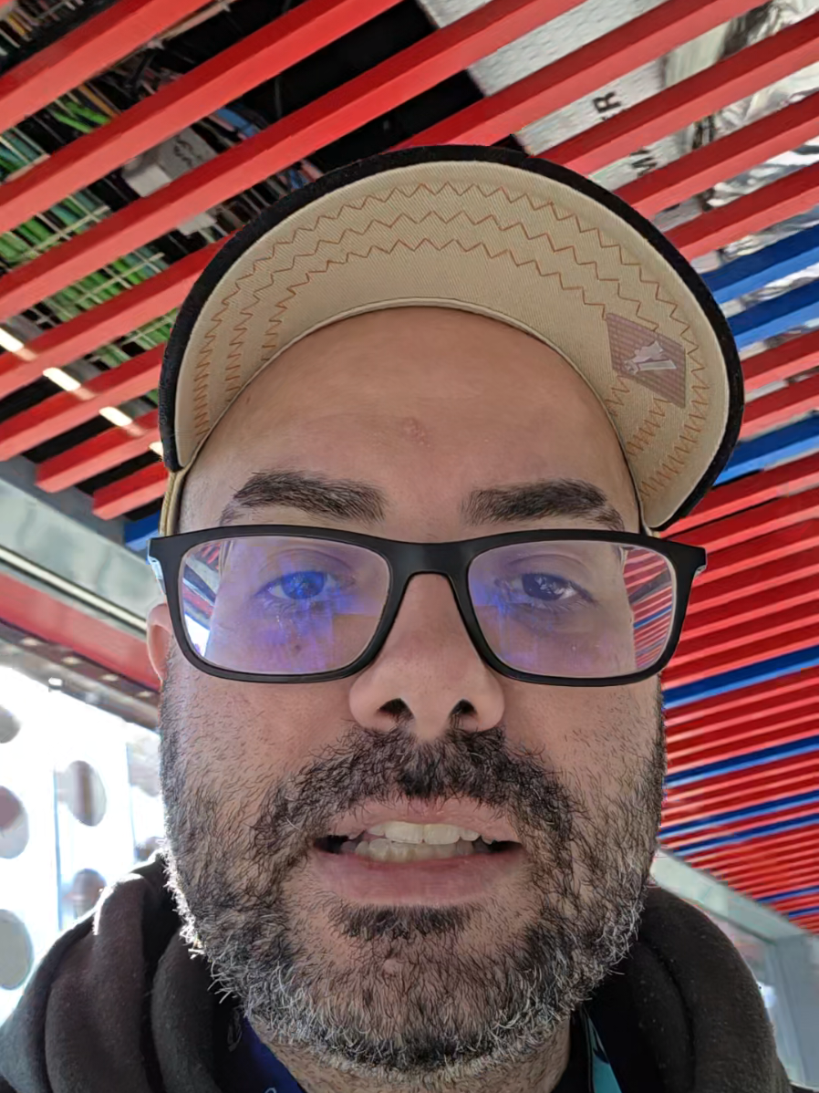 @David Valdearenas