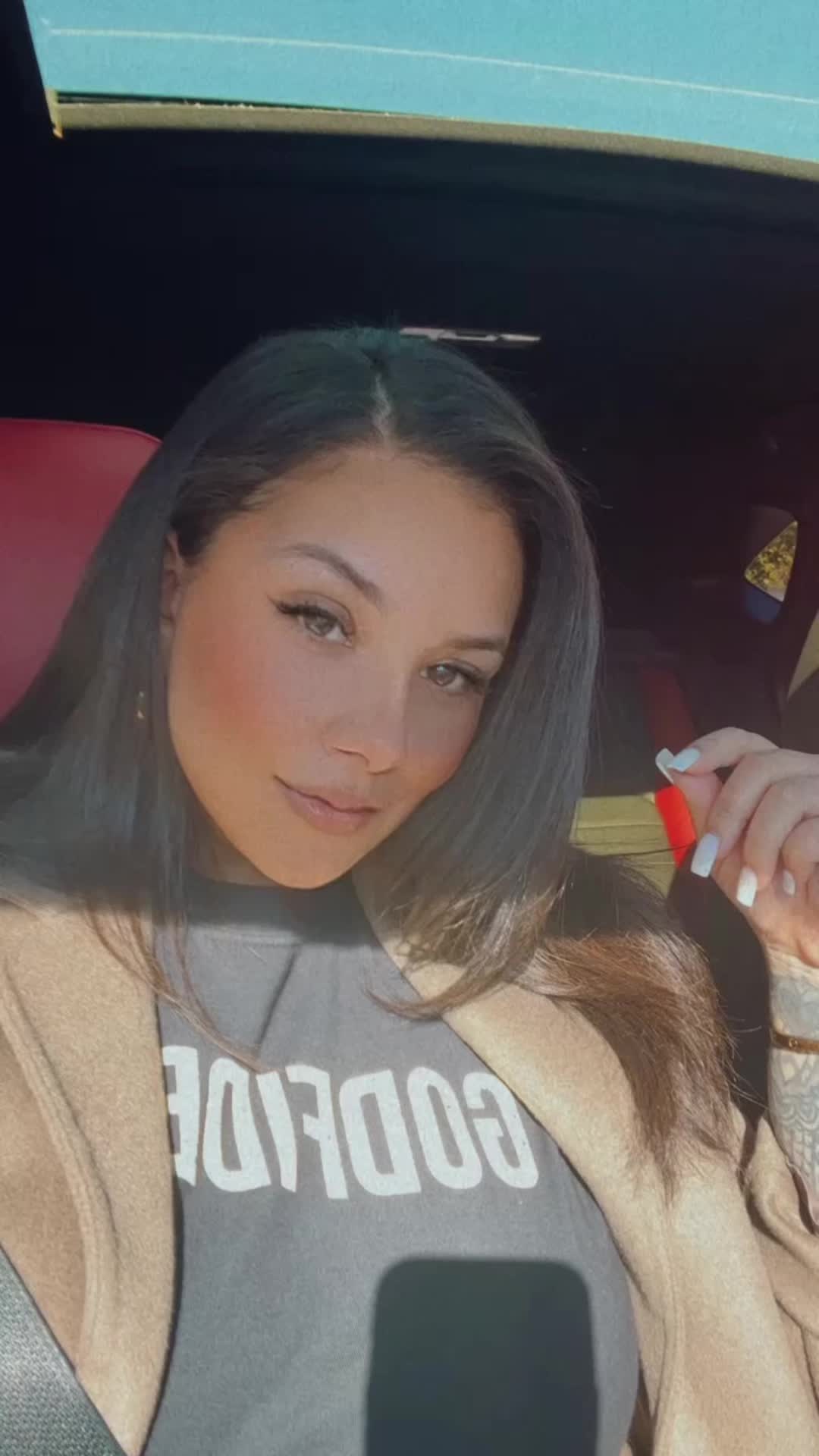 @shesbree