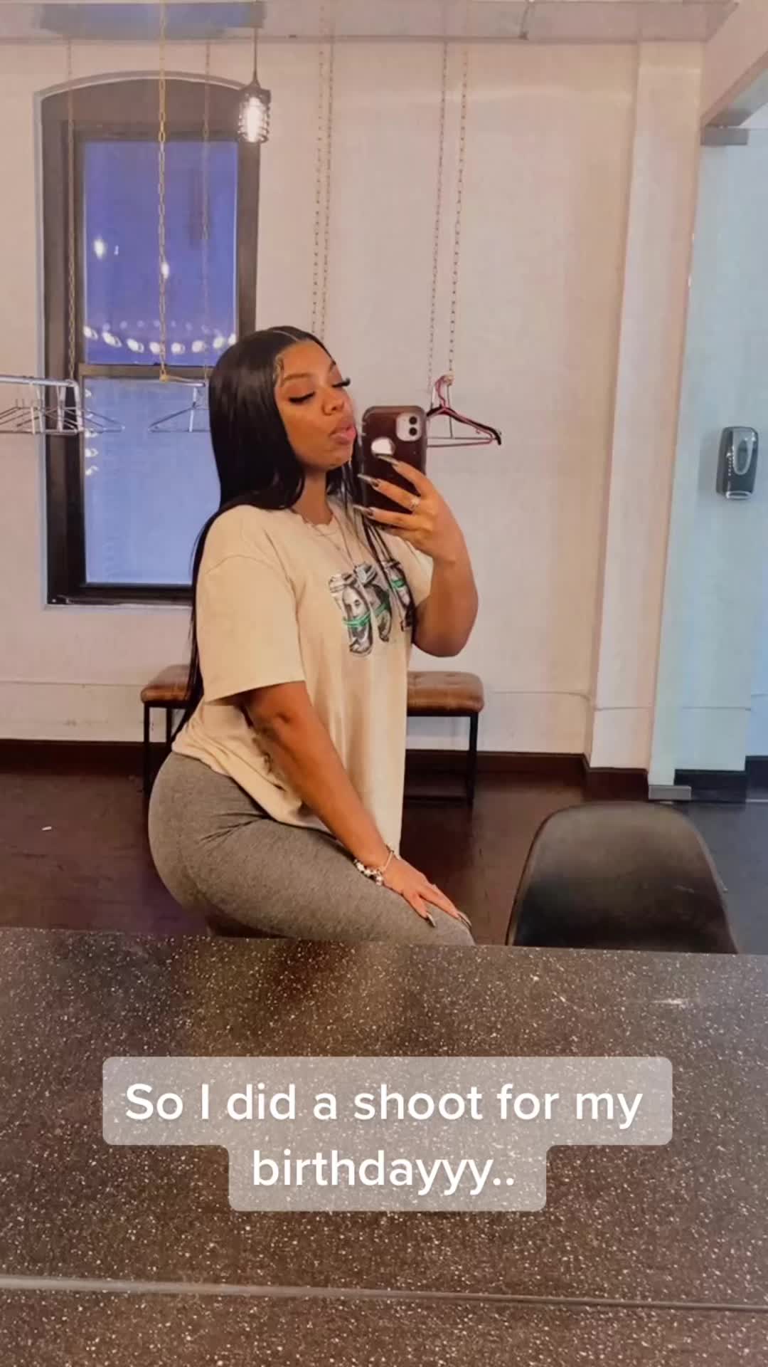 @Dee ✨