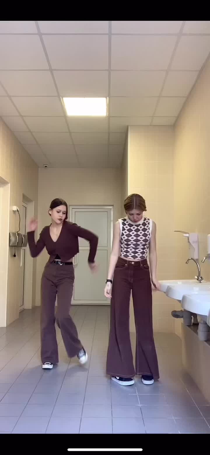 @виолетта 🧸