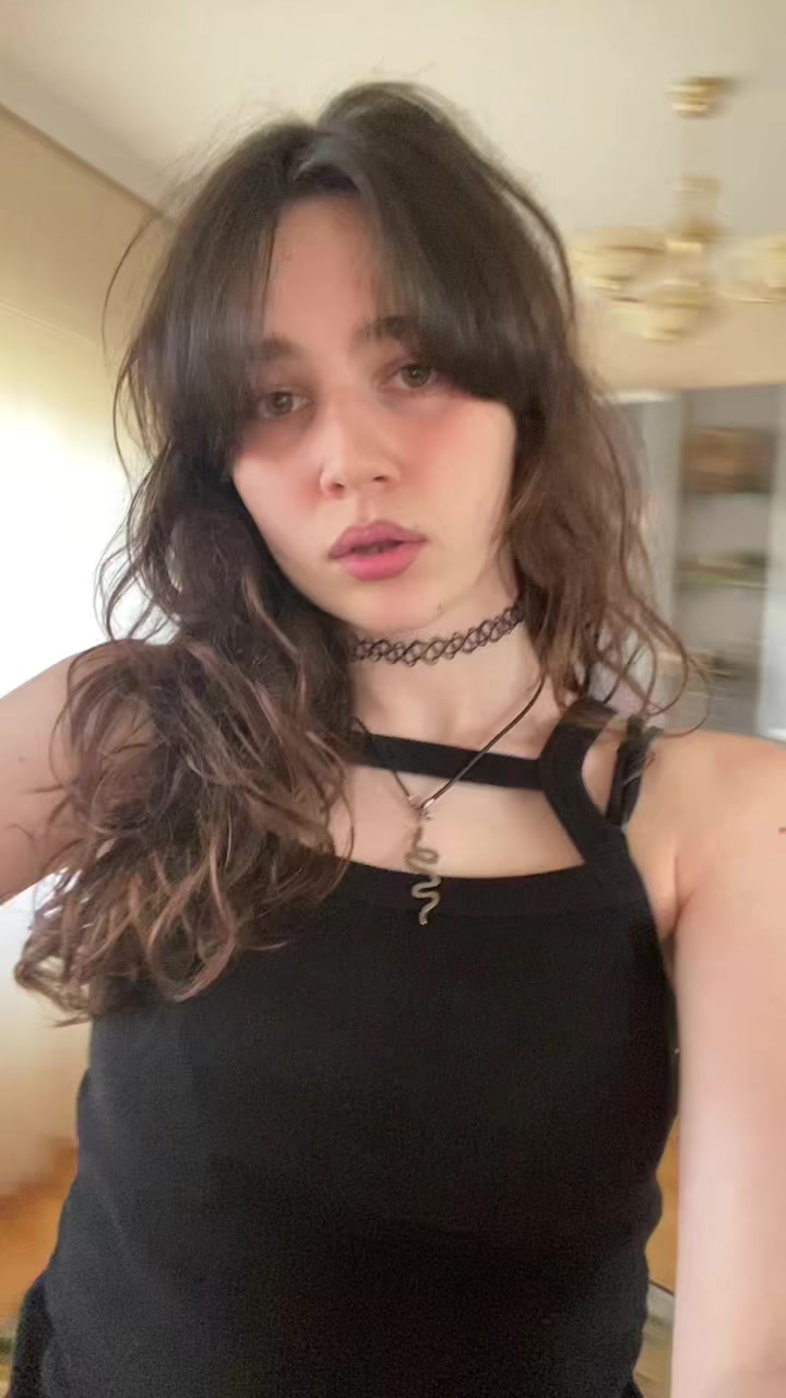 @😼