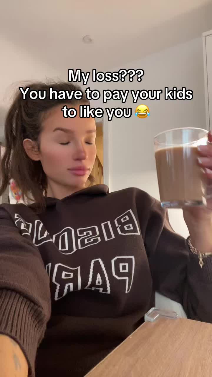 @Elliepaige3