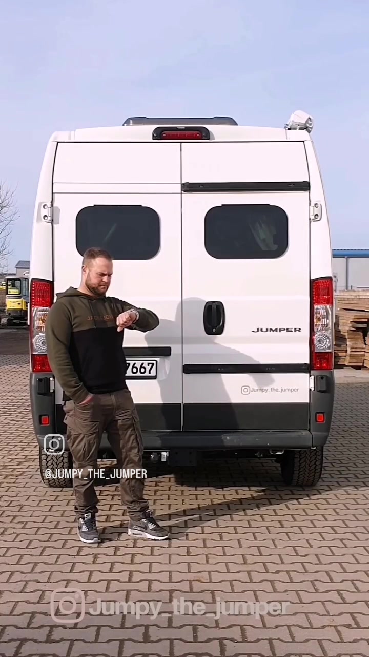 @Jumpy_the_jumper