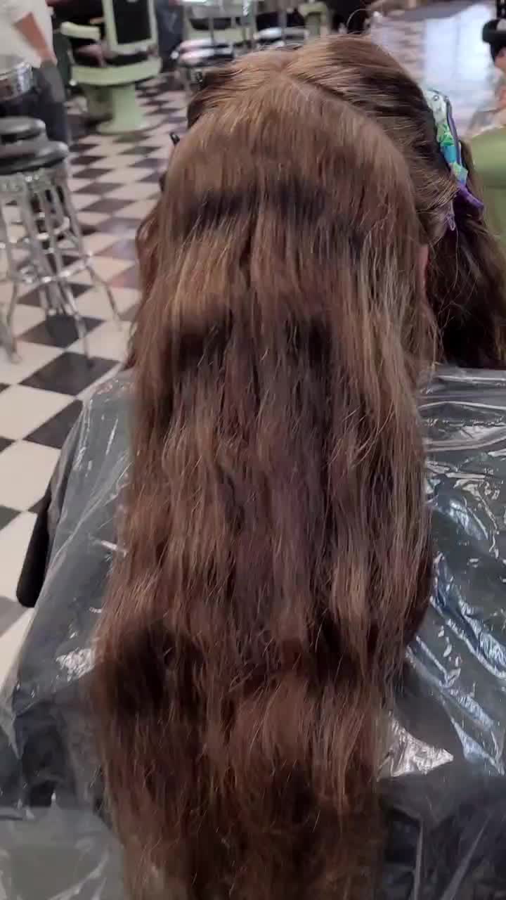 @AVILA'S BARBER SALON