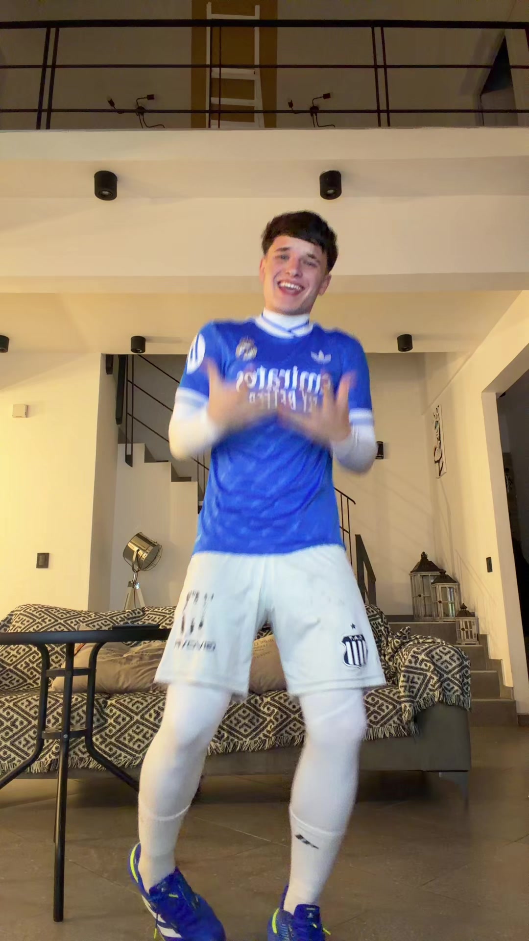 @Julicay⛓️💥