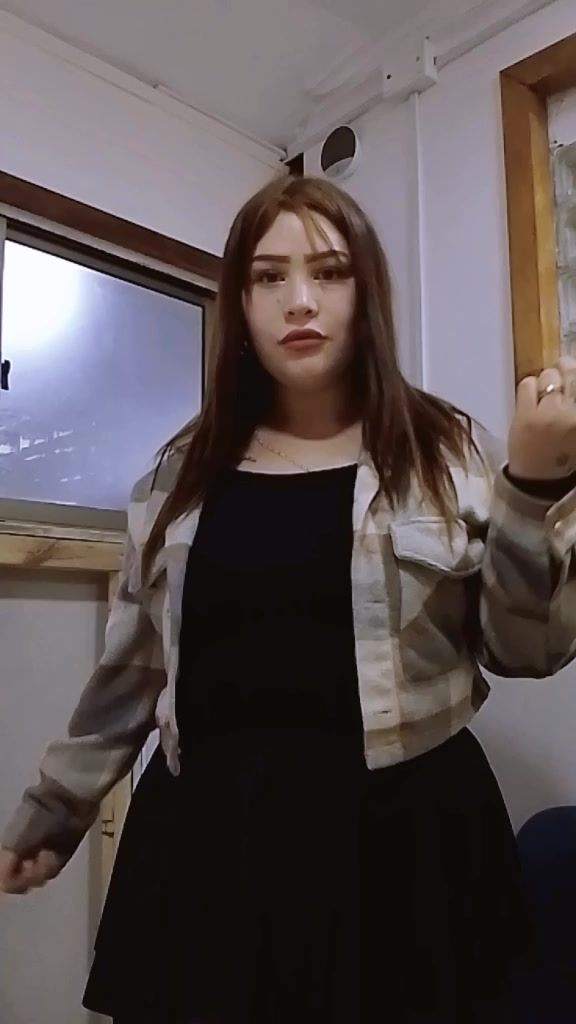@😁