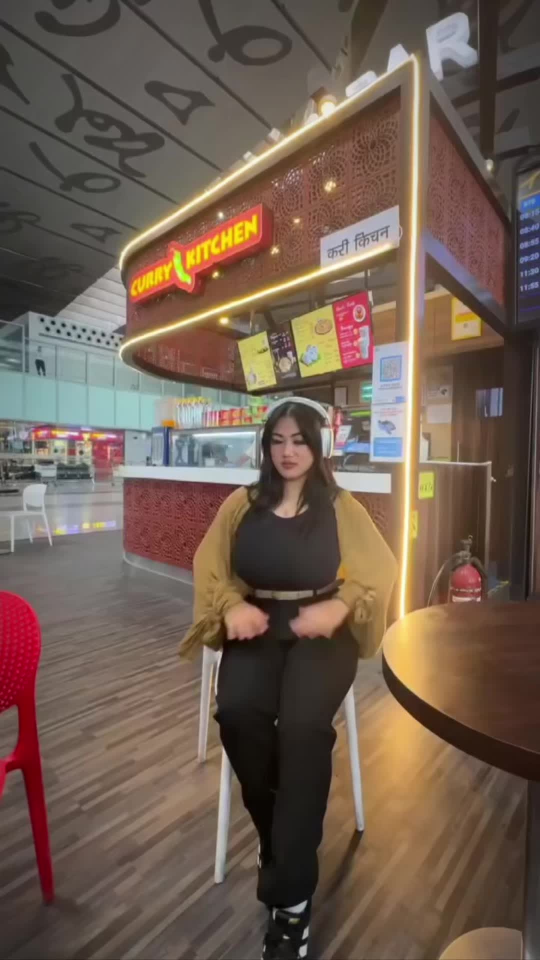 @Hot mom