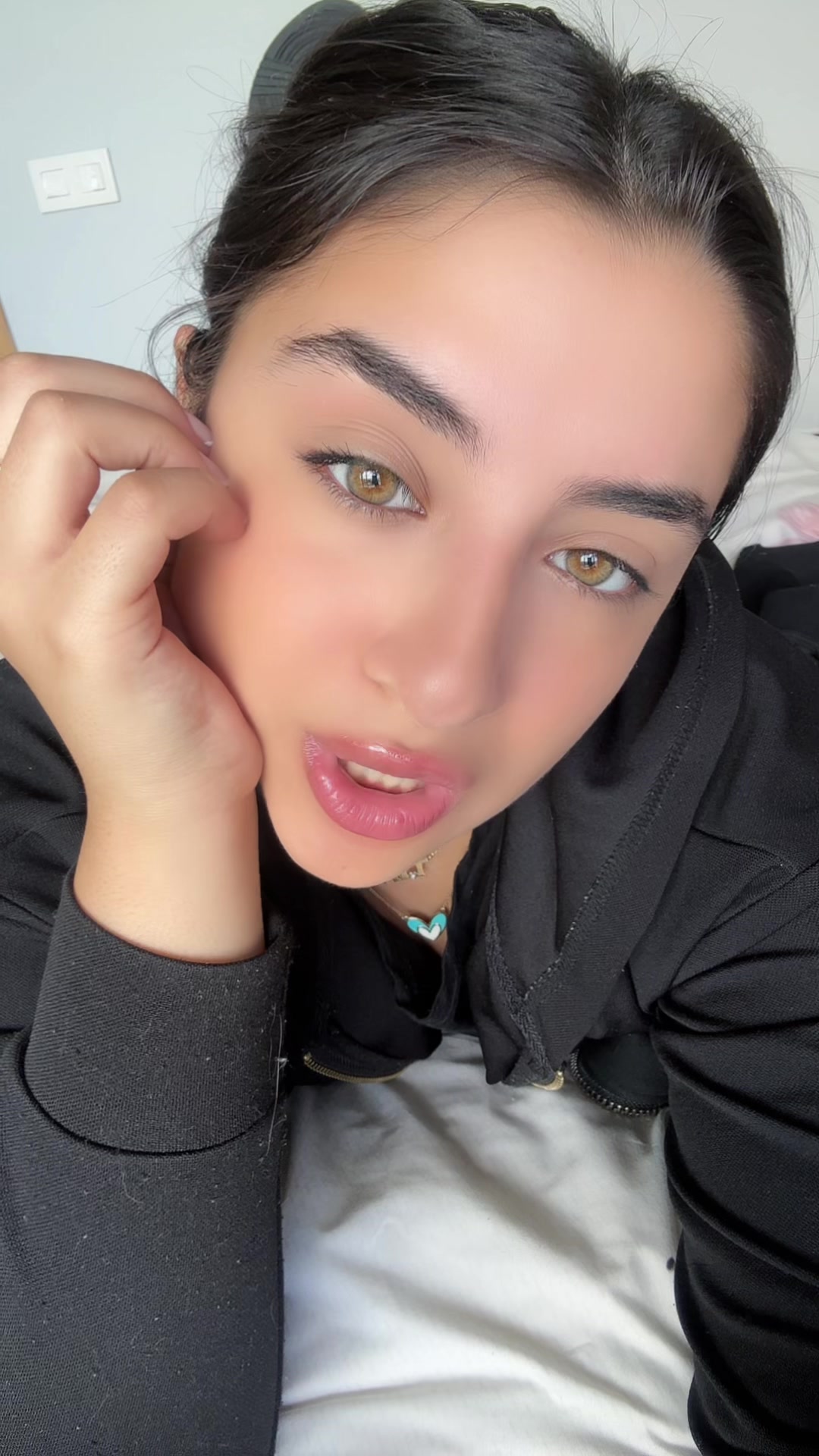 @T