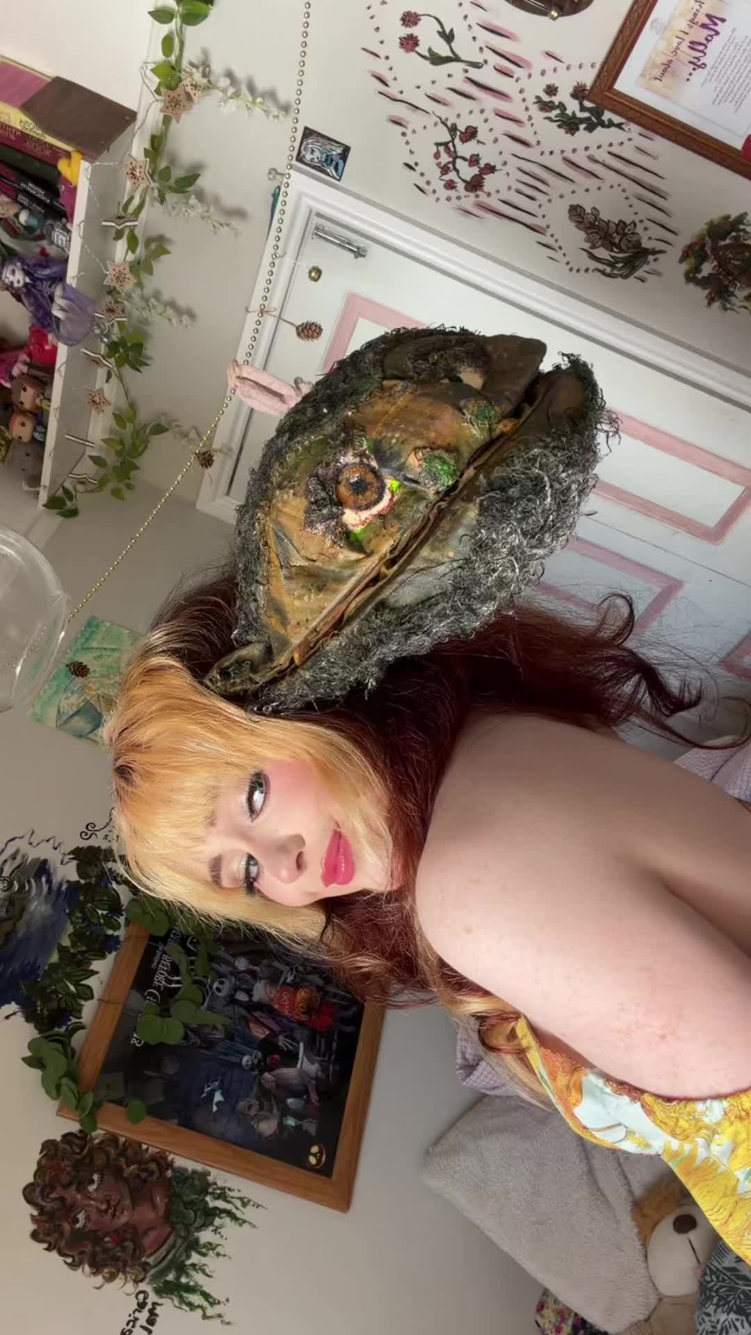 @Smolly