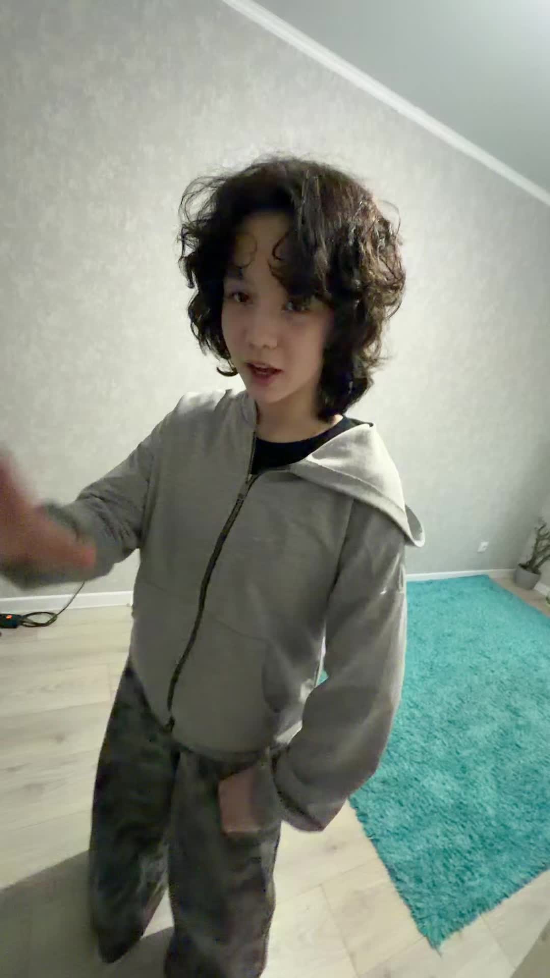 @азимова🤙🏻❤️