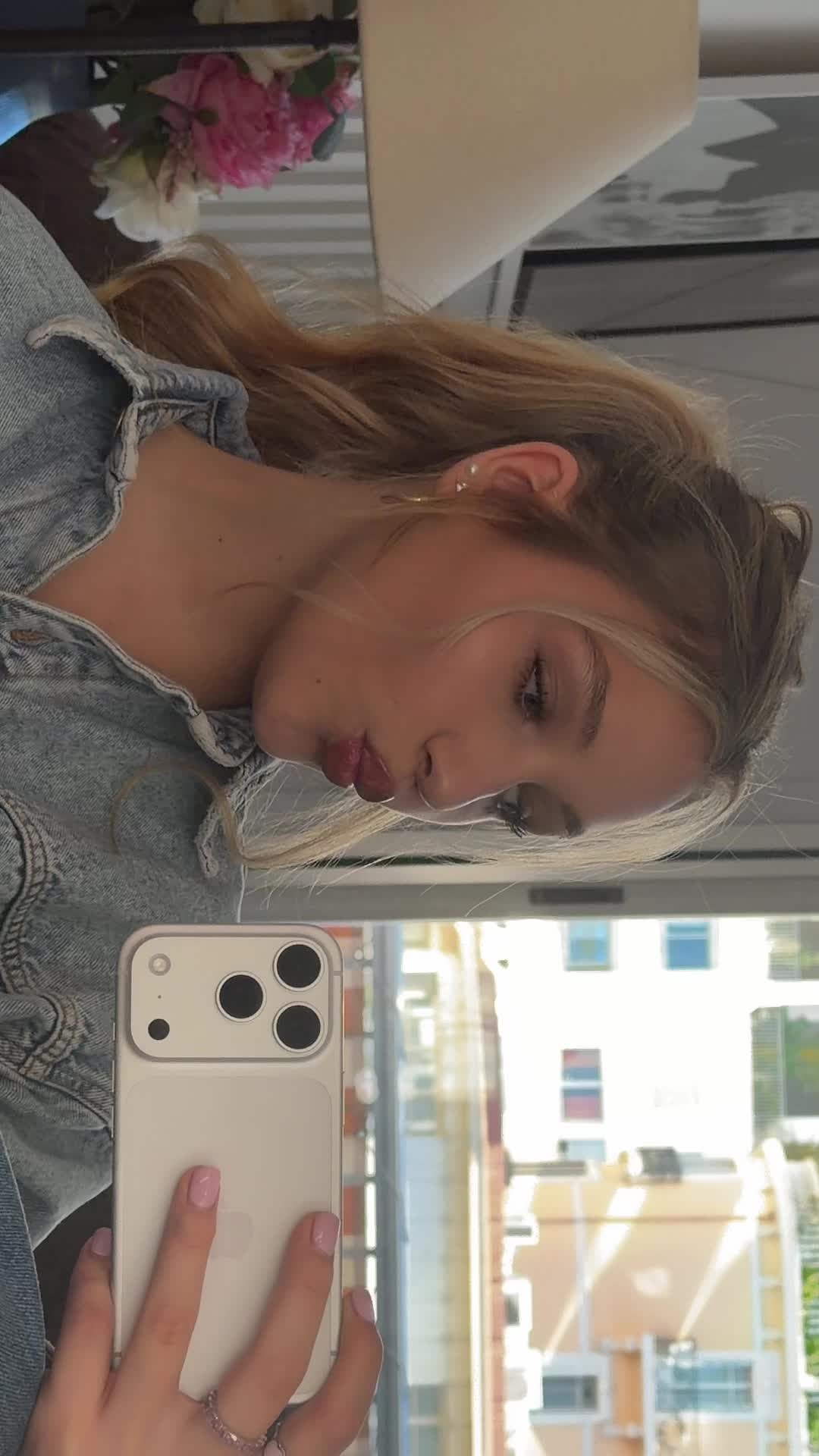 @BELLA🌟