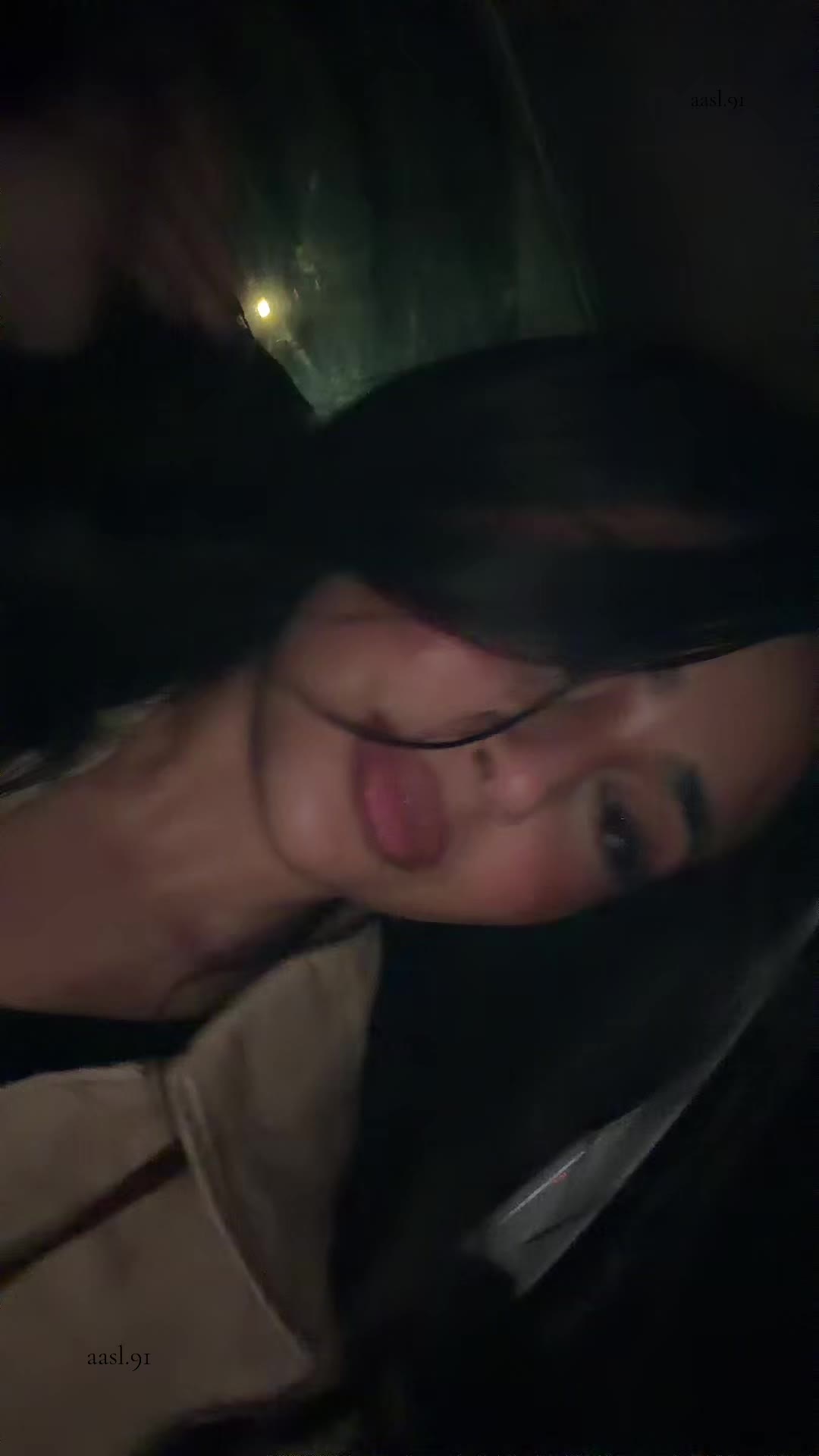 @︎