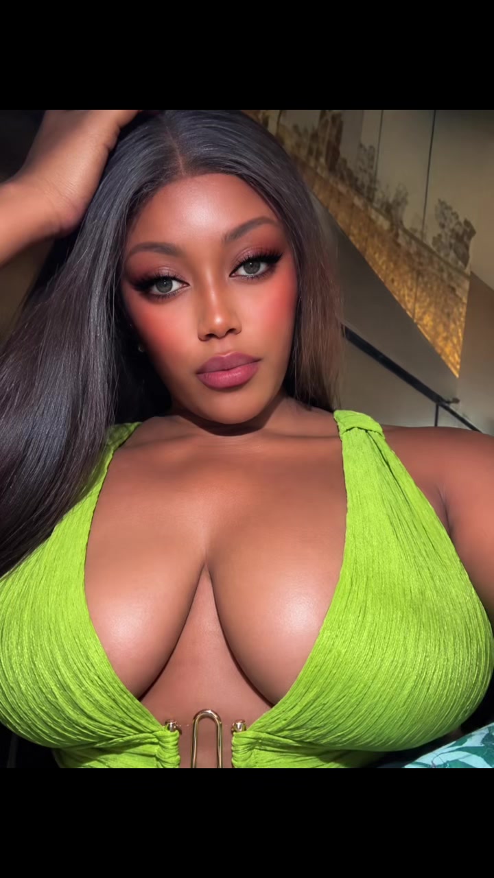 @Larrissa7