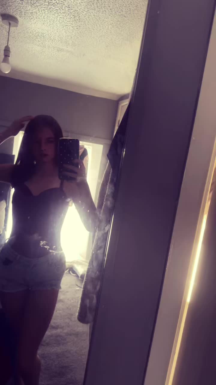 @maisie x