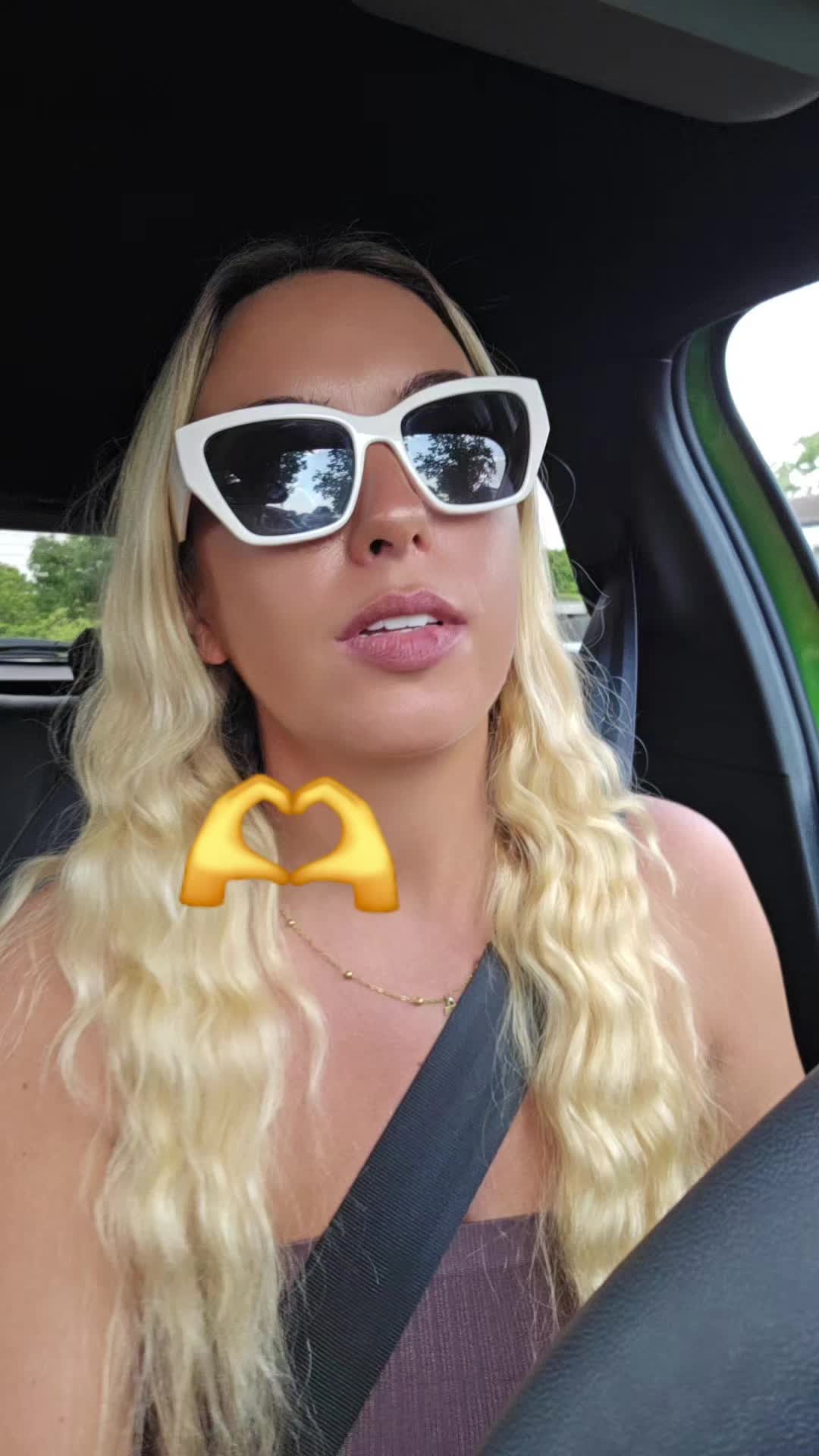 @Caroline33