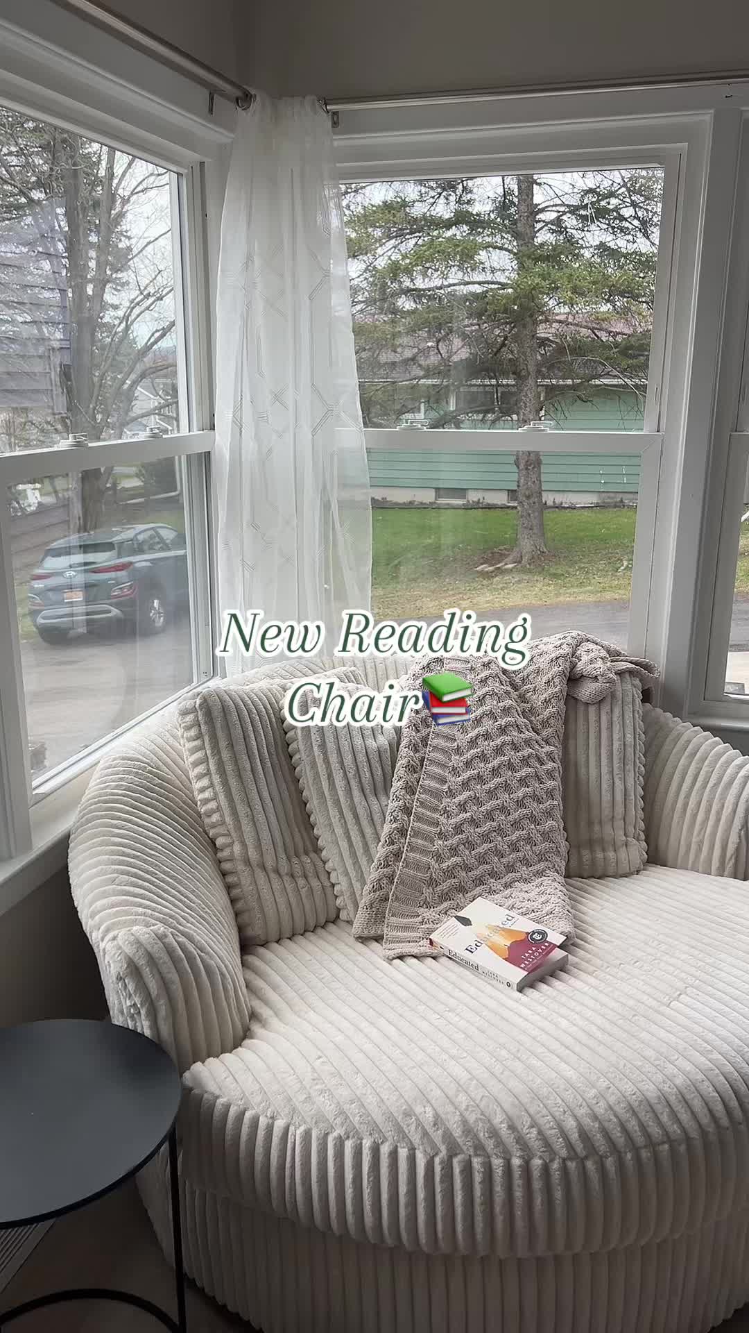 @Liv • BookTok