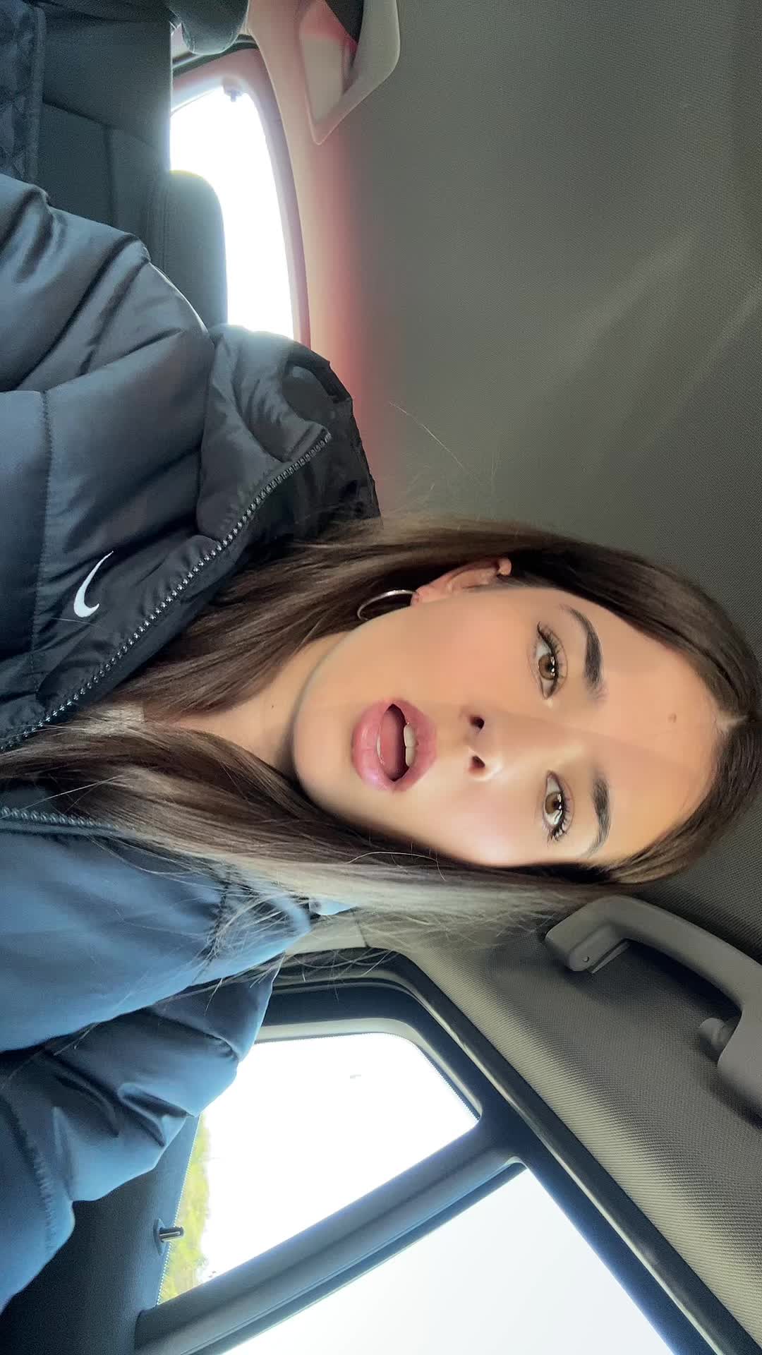 @lauraa