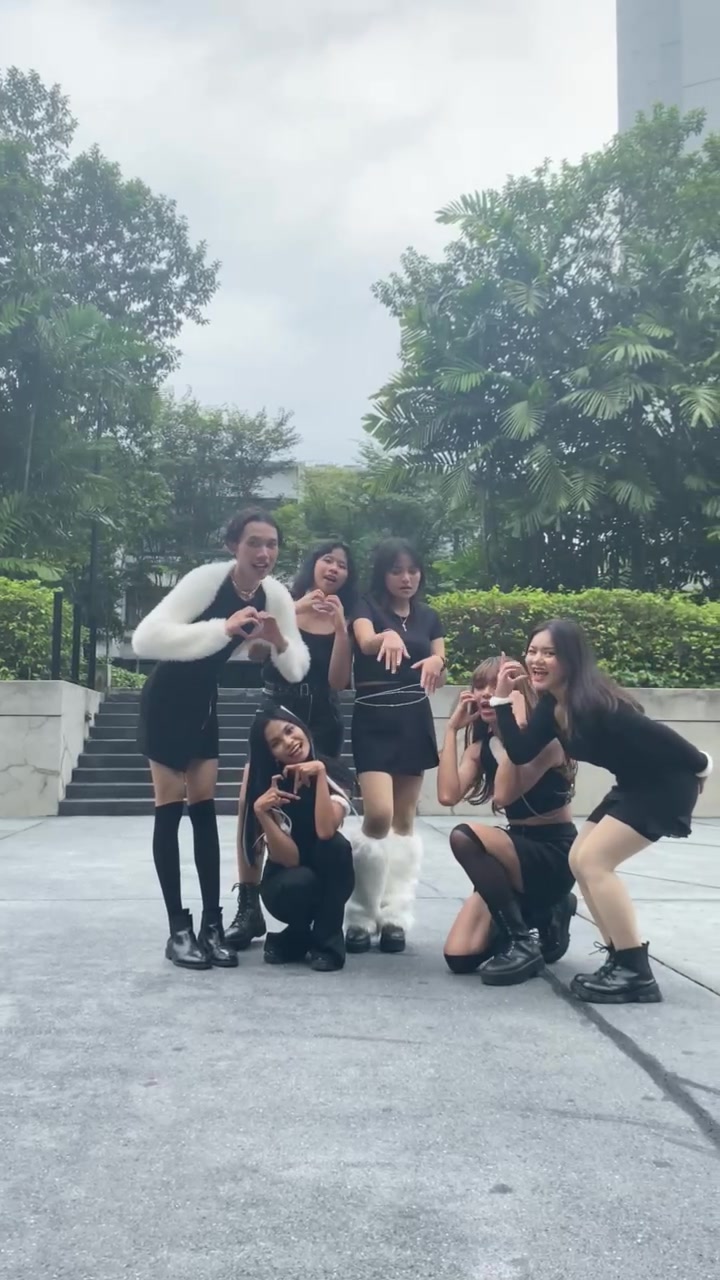 @glossy.dancecrew