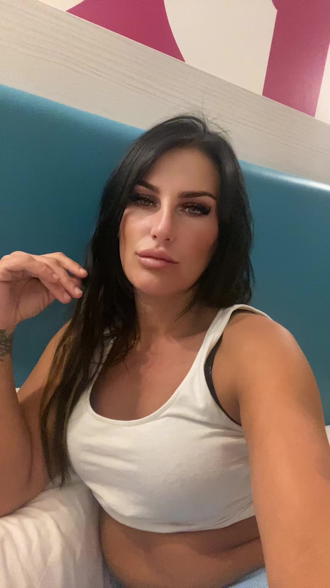 @Jodiebeale