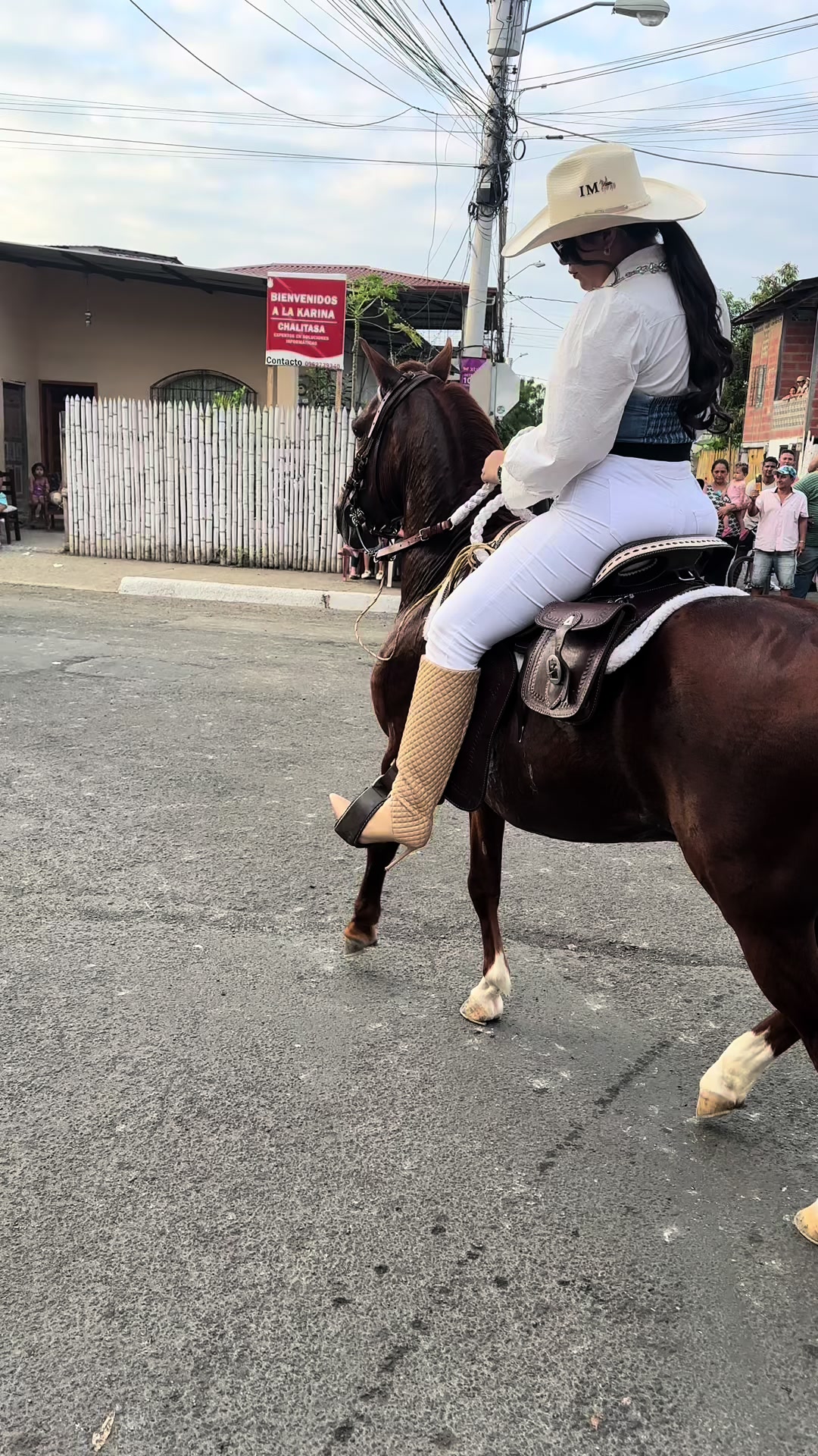 @Isa 🐴👩🏻⚕️