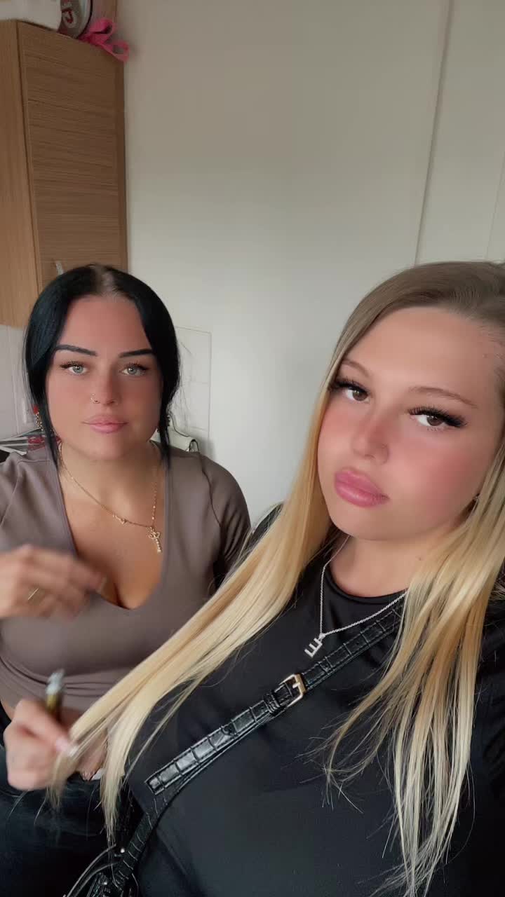 @Blondeyyxox