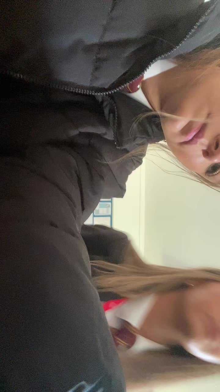 @godmdksjsnsj