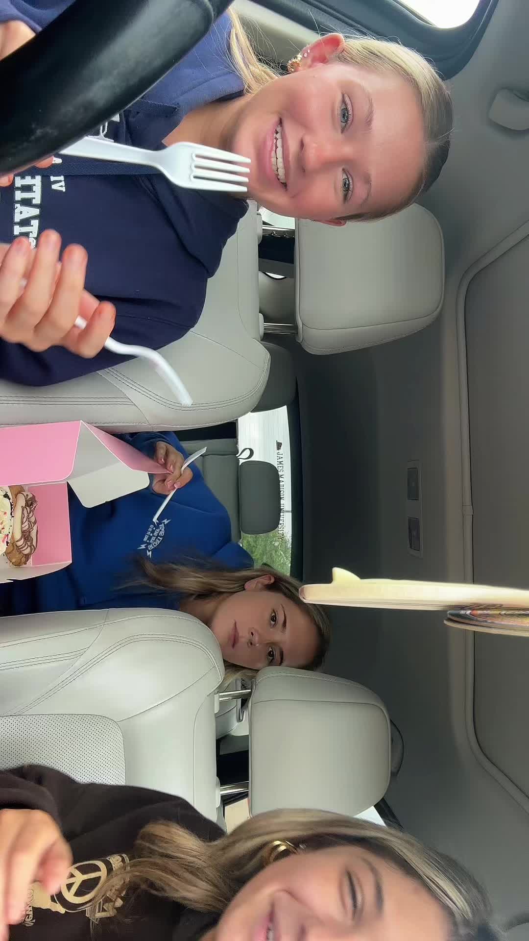 @oliviacasale_