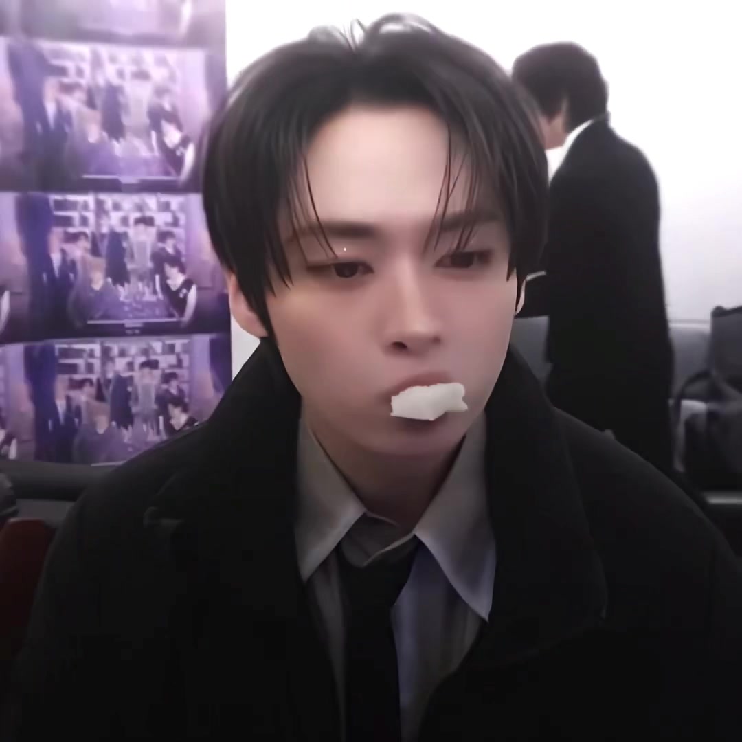 @twolix4 𐙚