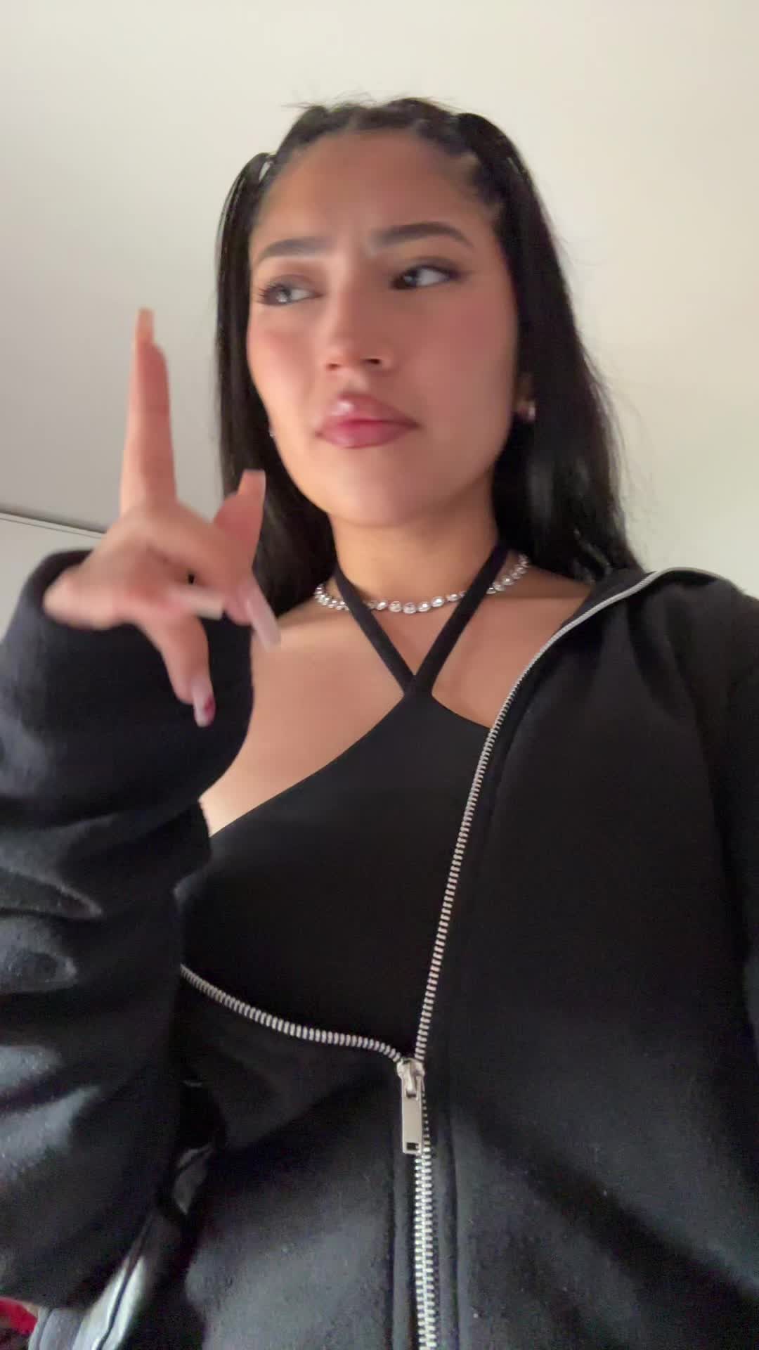 @xiiomaraiza
