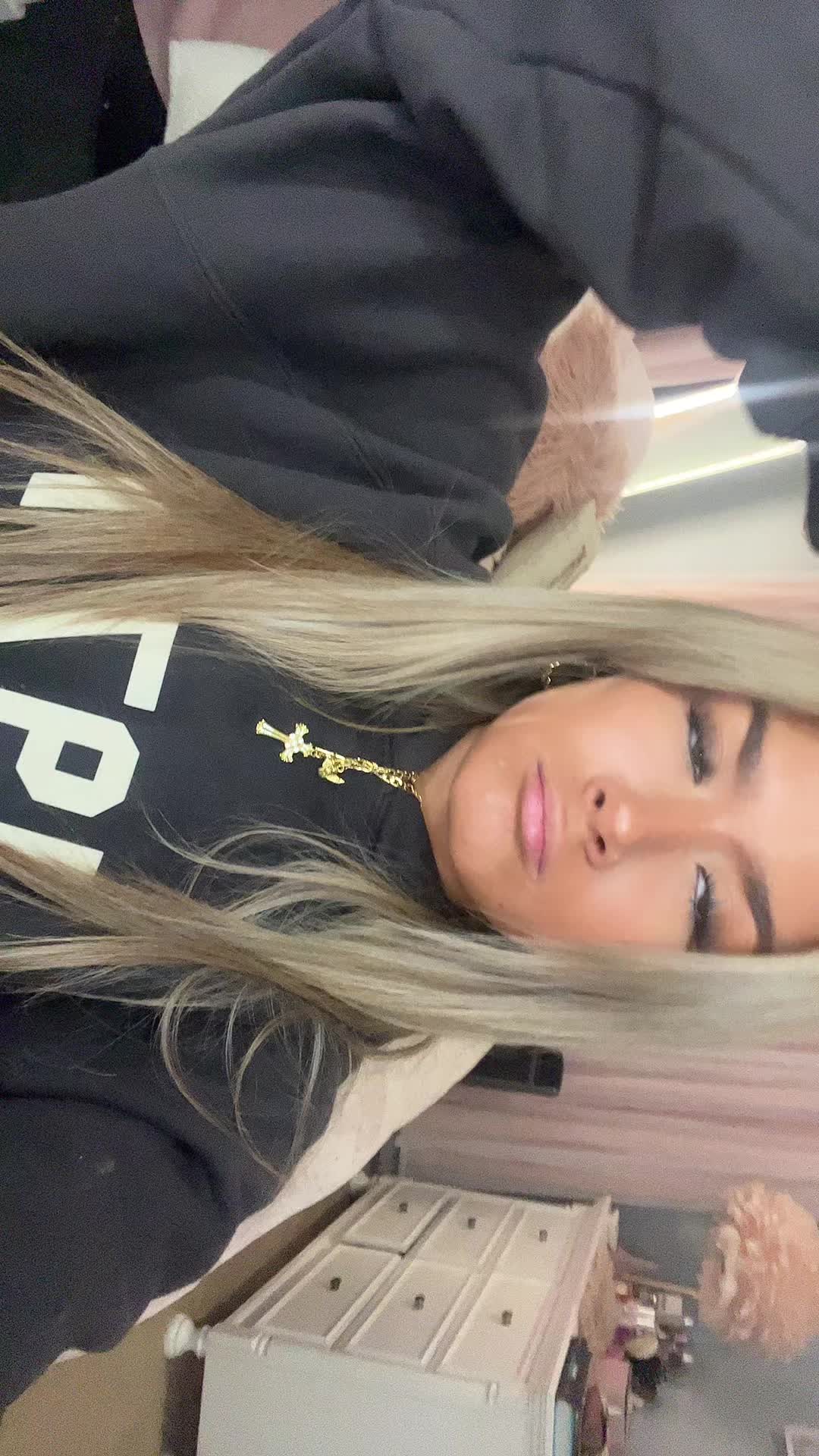 @melanie👸🏼