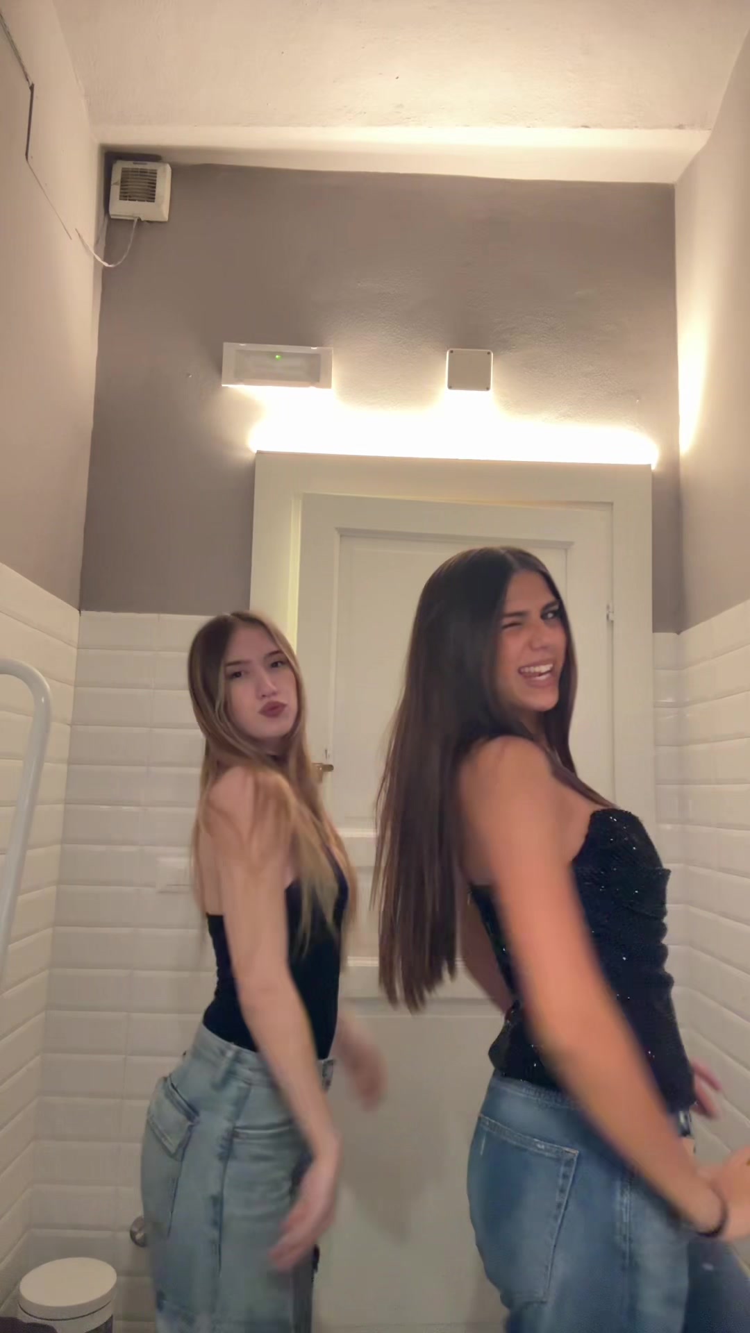 @ele