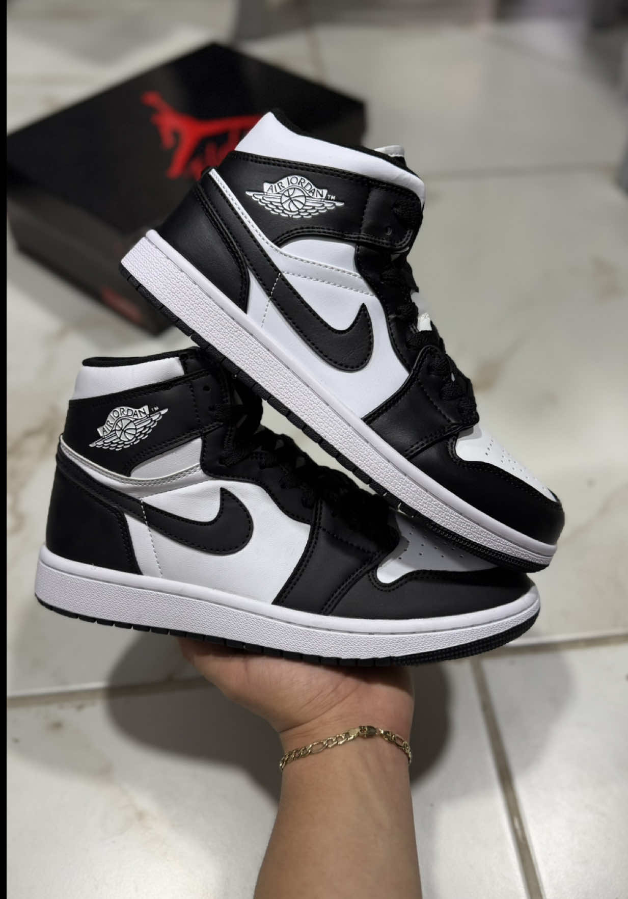 @jona snkrs lm
