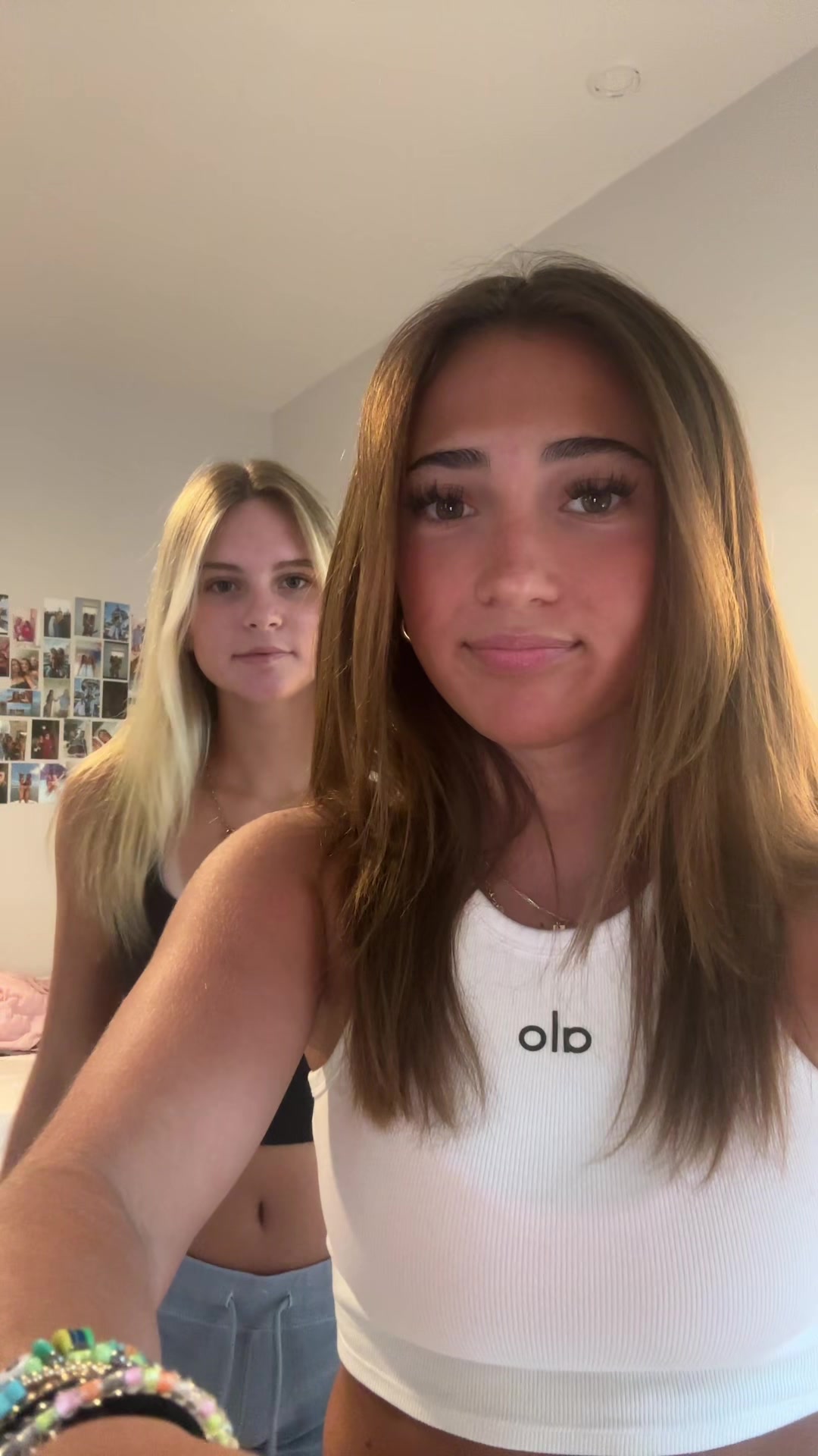 @😚