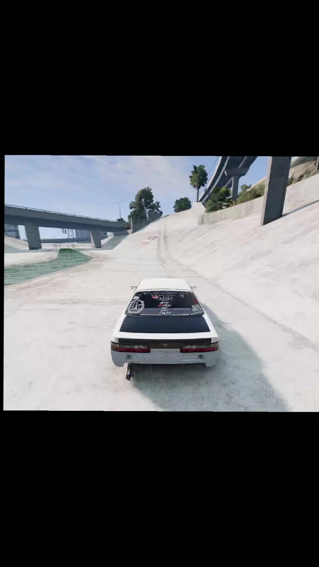 @︎
