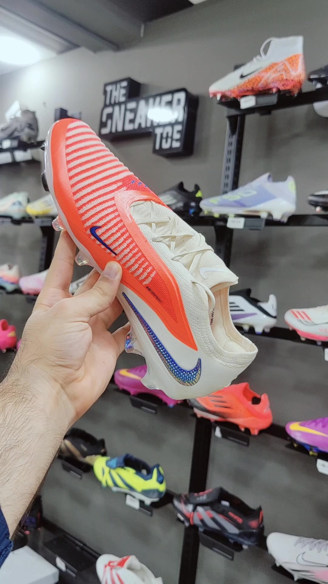 @The Sneaker Toe