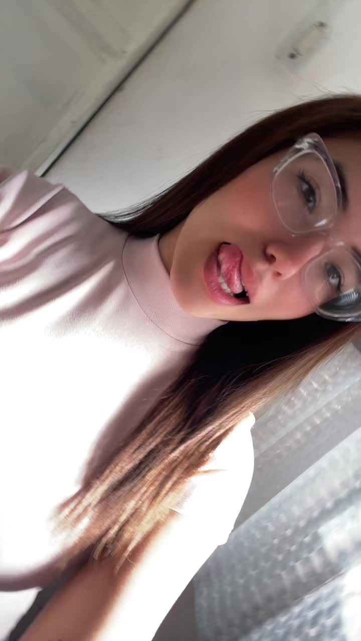 @_cathee_