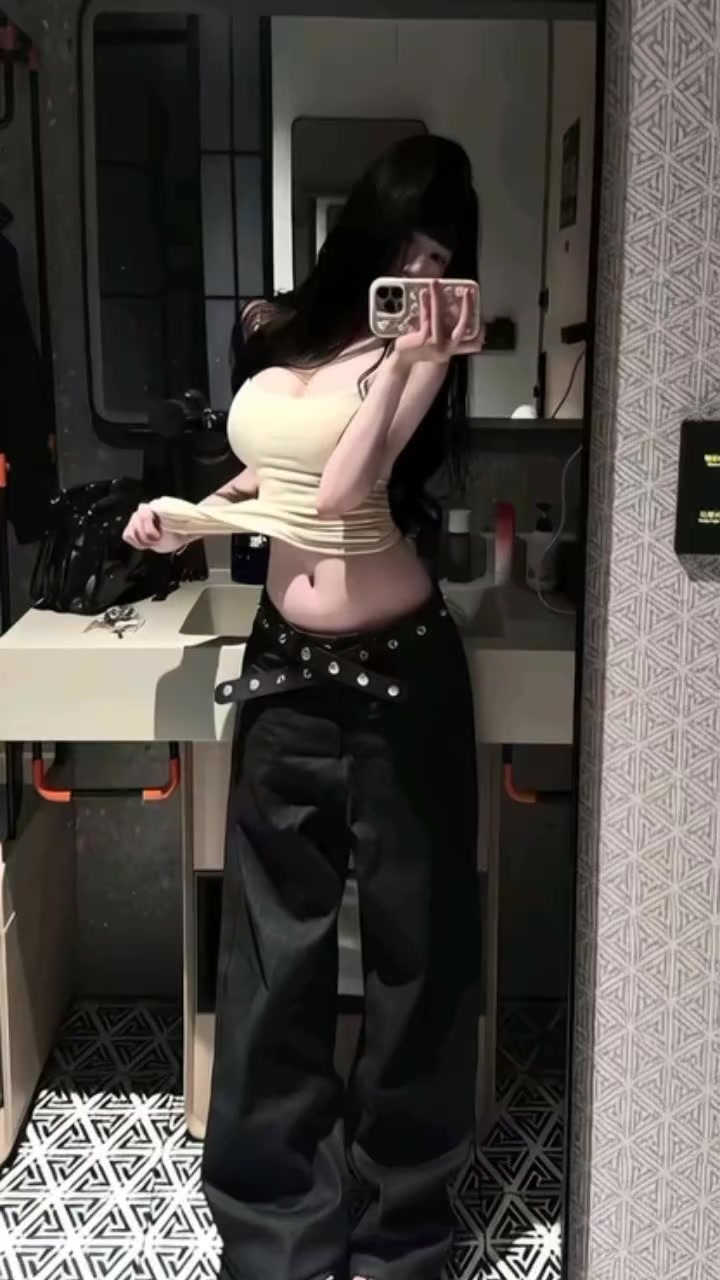 @𝚕𝚘𝚟𝚎 𝚐𝚒𝚛𝚕𝚜🔥