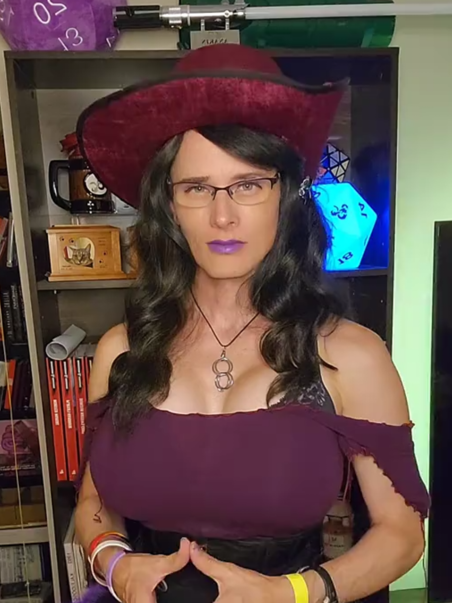 @Jay 🏳️&zwj;⚧️ | D&D ❌️ Cosplay