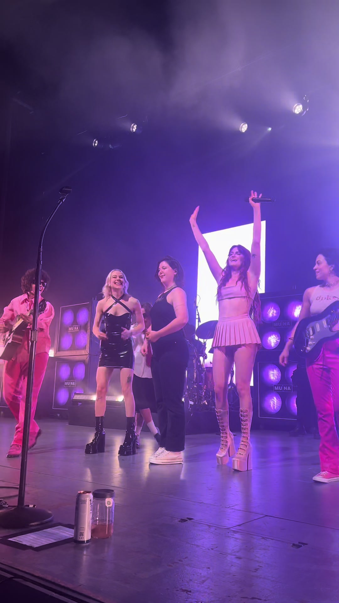 @MUNA On Tour🌟