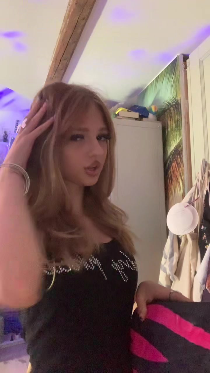 @🪷 𝐿𝑒𝑜𝑛𝑎