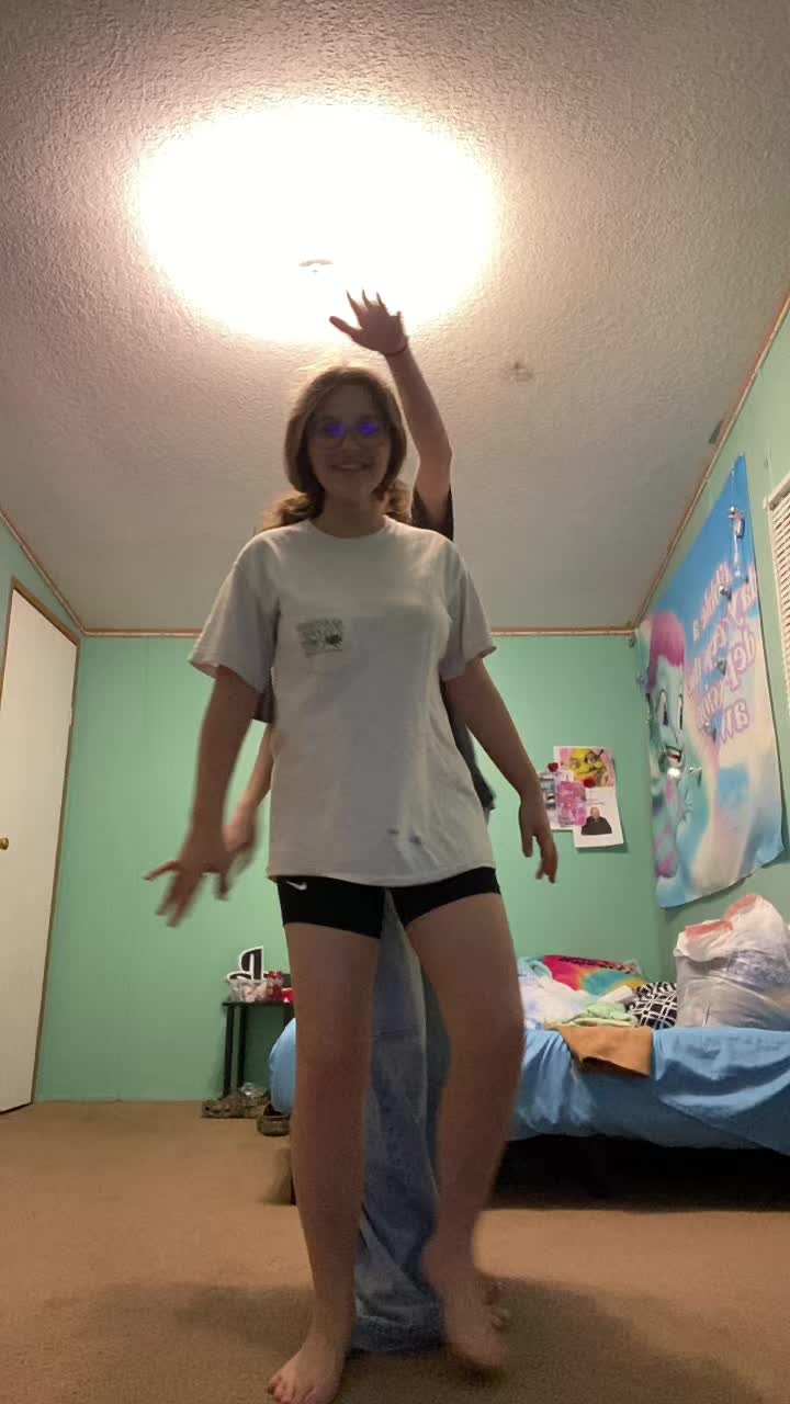 @Hi(๑&acute;&middot;.̫ &middot; `๑)