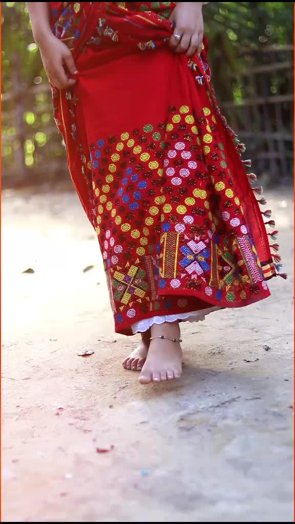 @ধেমাজিৰে ছোৱালী